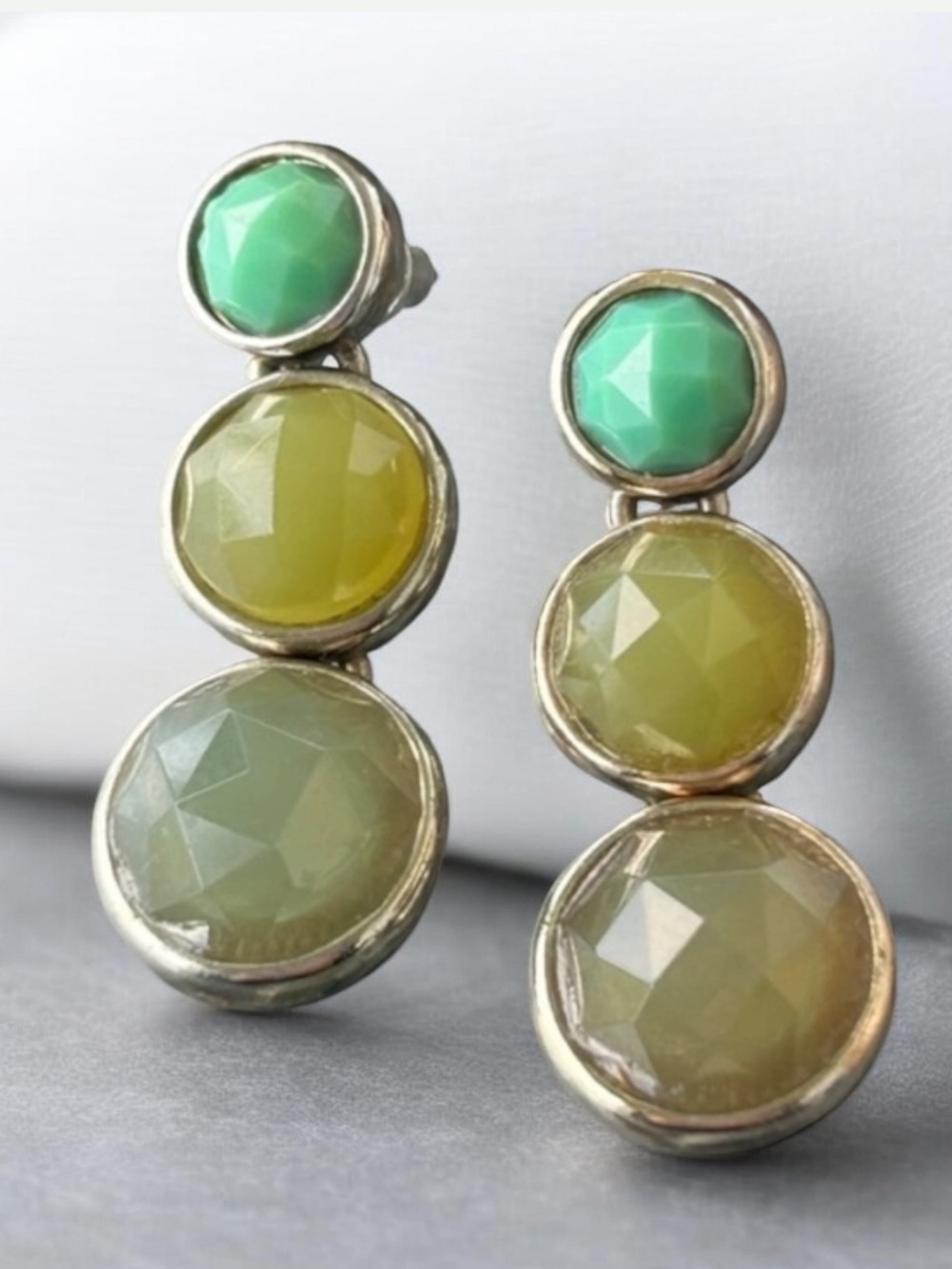 Vintage Crown Trifari Green Triple Faceted Stone Drop Earrings